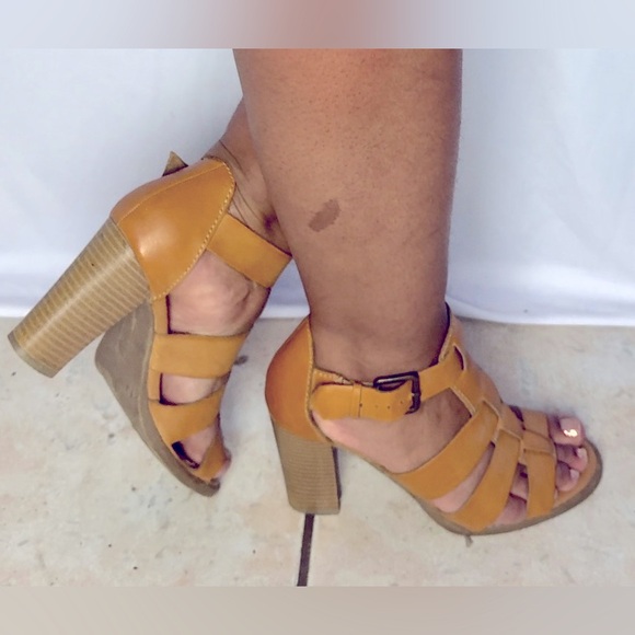 BONGO strappy heels - Picture 2 of 7